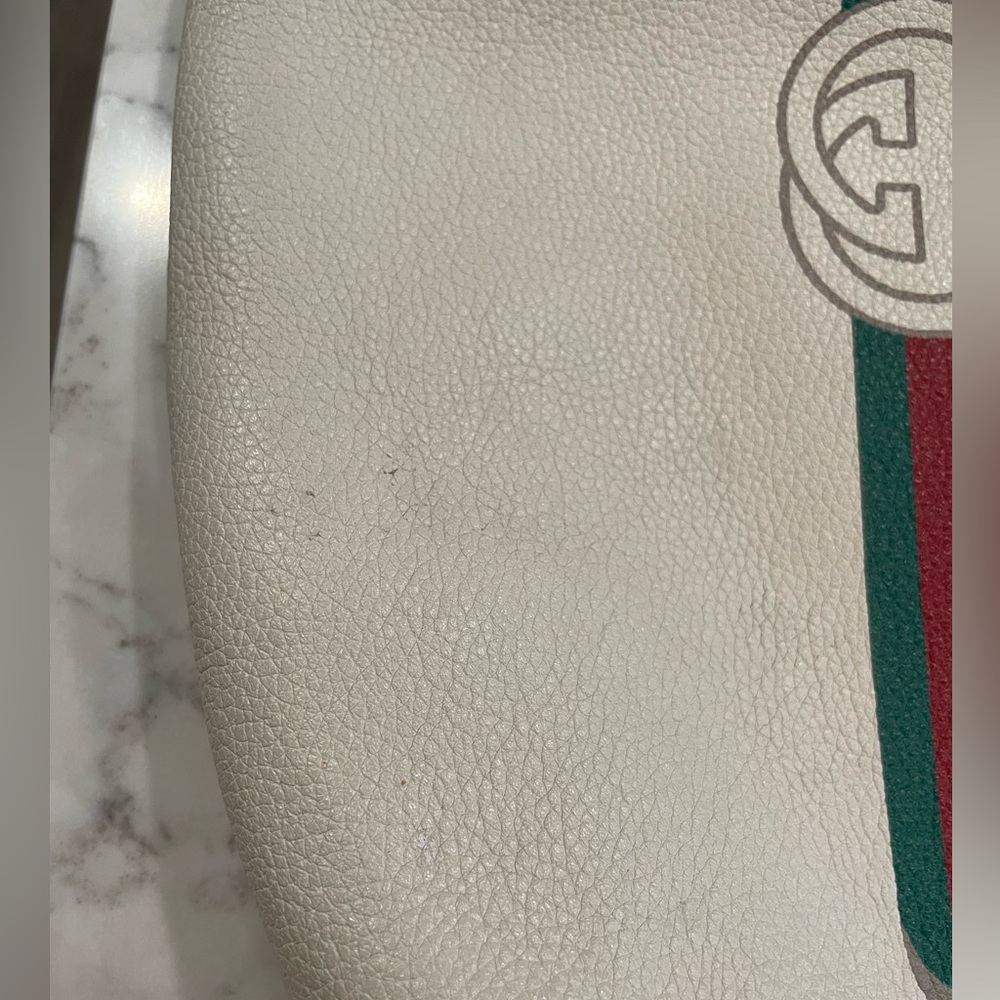 GUCCI half moon hobo bag with vintage GUCCI name logo. - Picture 5 of 15